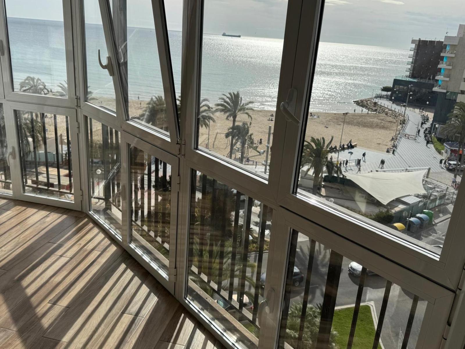 Playa Postiguet Apartment *
