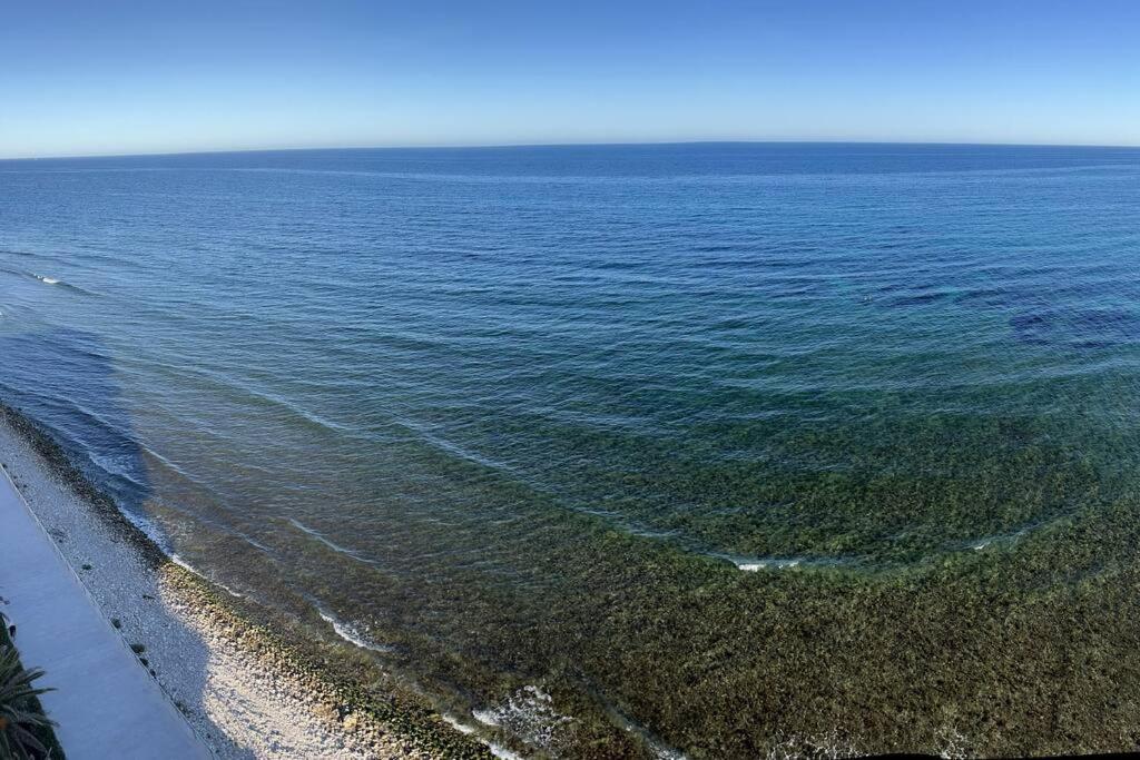 Residencial Salida Directa Al Mar. Grandes Vistas Apartment *