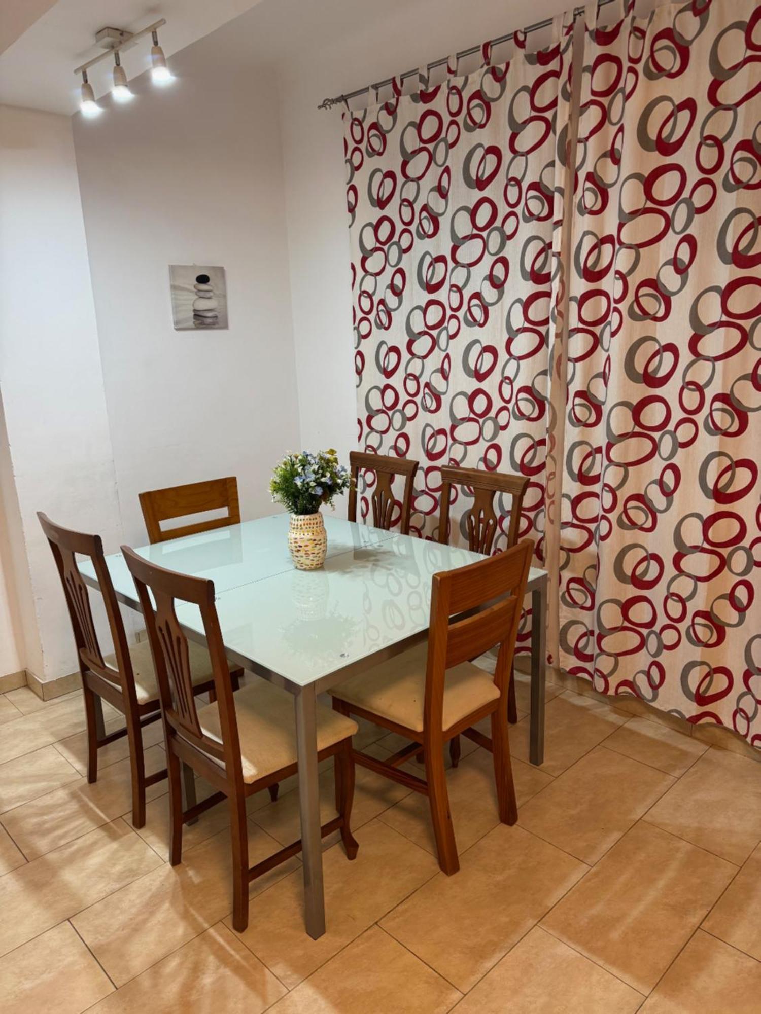 Cesar Apartment