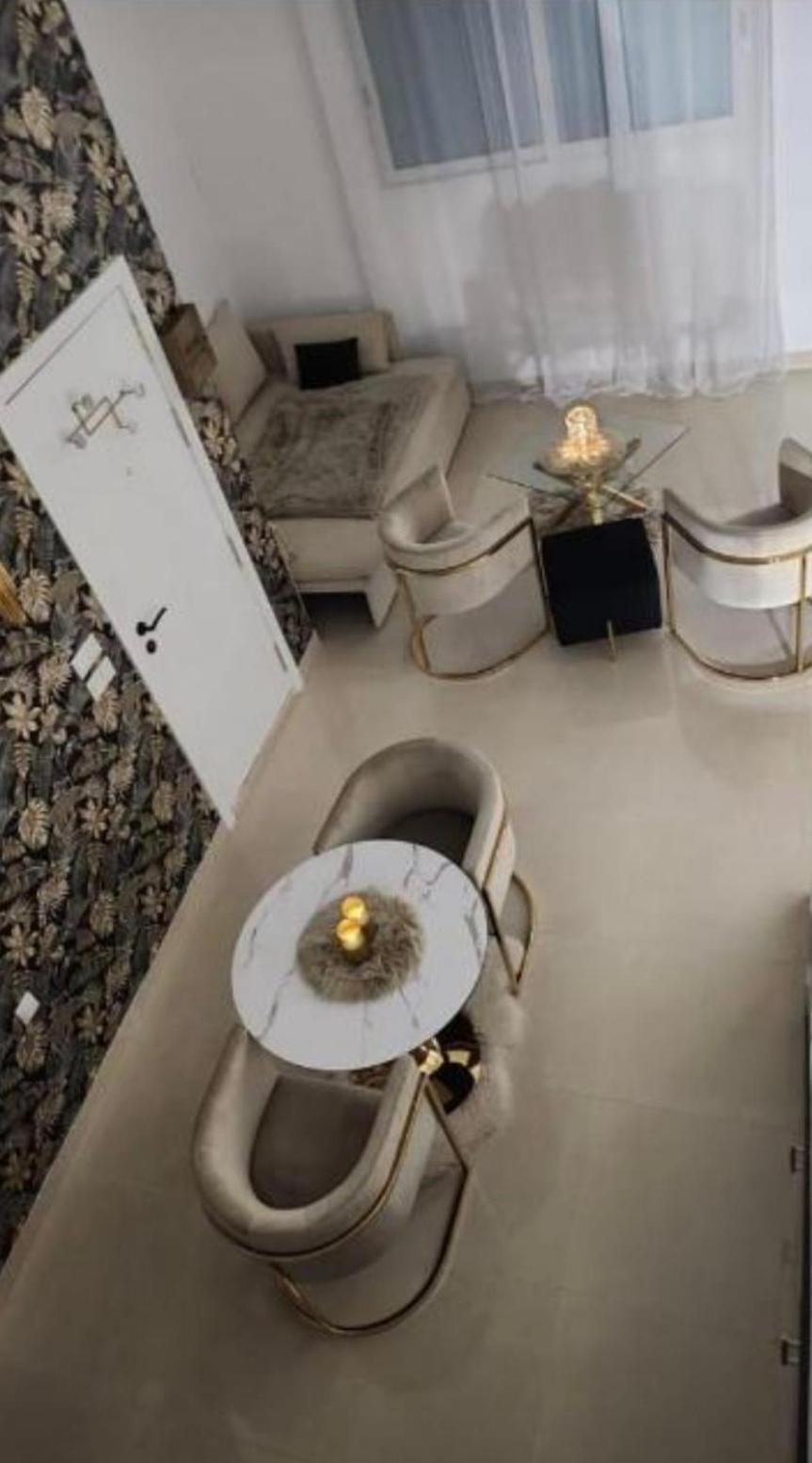 Centrum F Apartment *