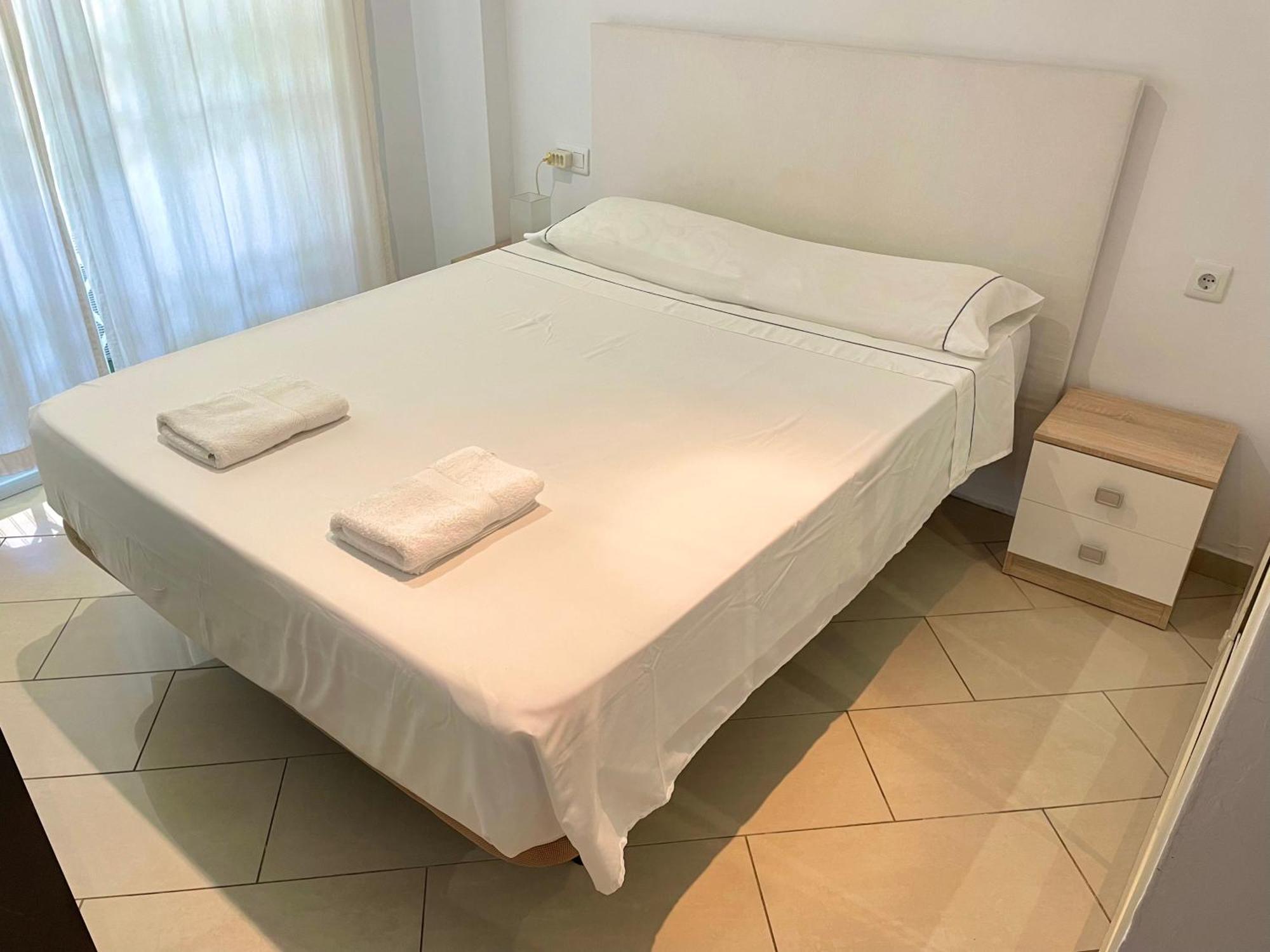 Large Relaxed Terrace, Golf Views *