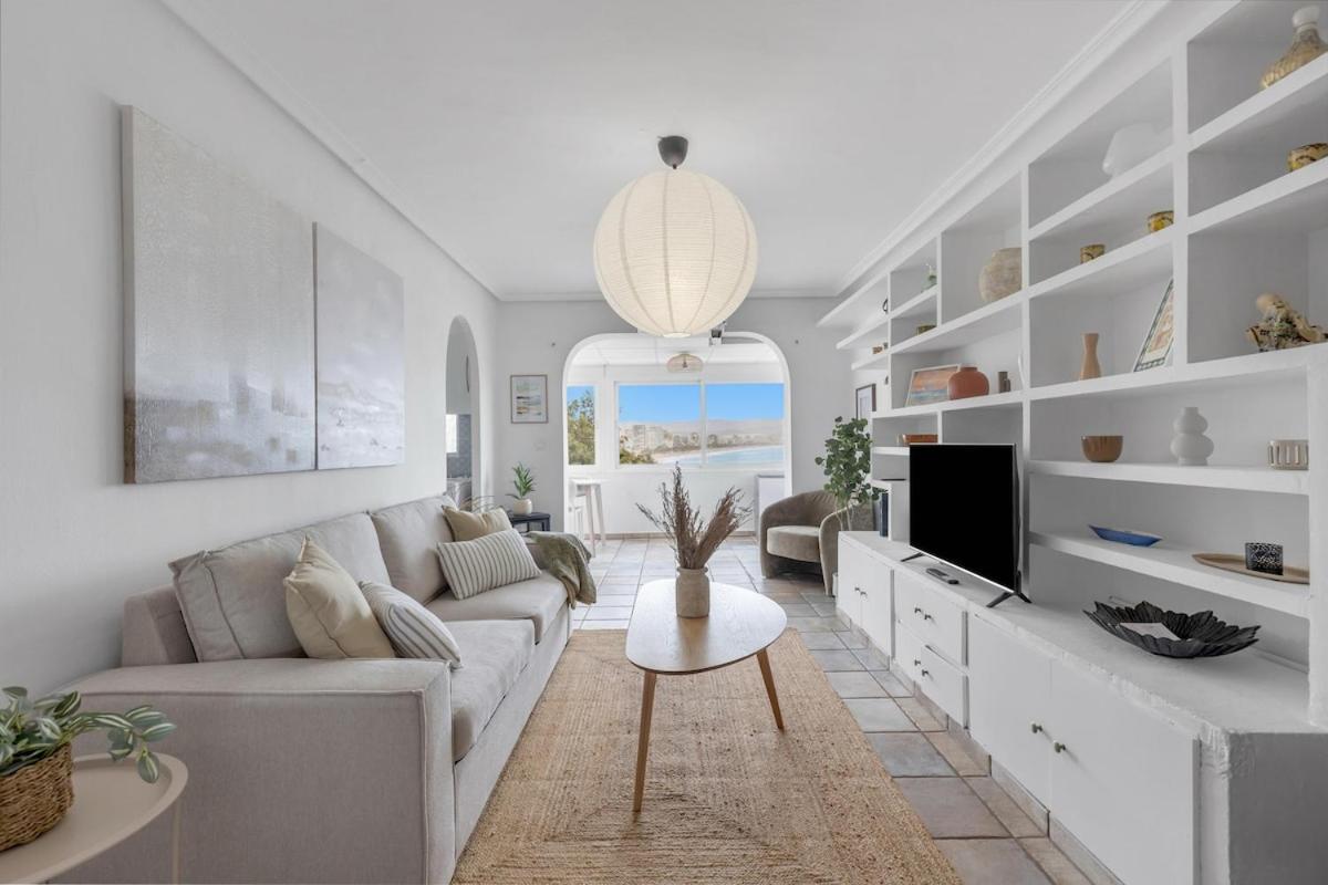 Apartment Paradise Retreat With Sea View & Ac
