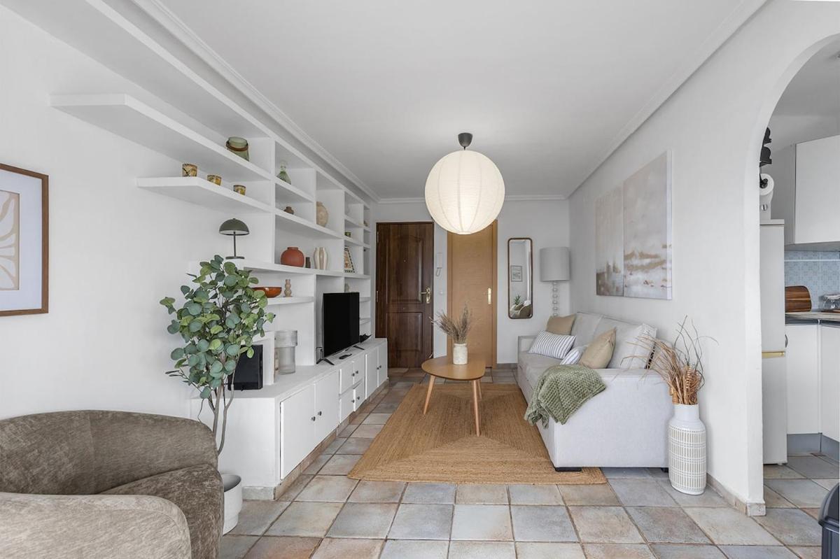 Apartment Paradise Retreat With Sea View & Ac Alicante