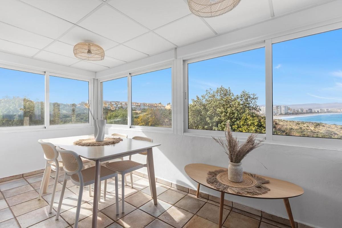 Apartment Paradise Retreat With Sea View & Ac