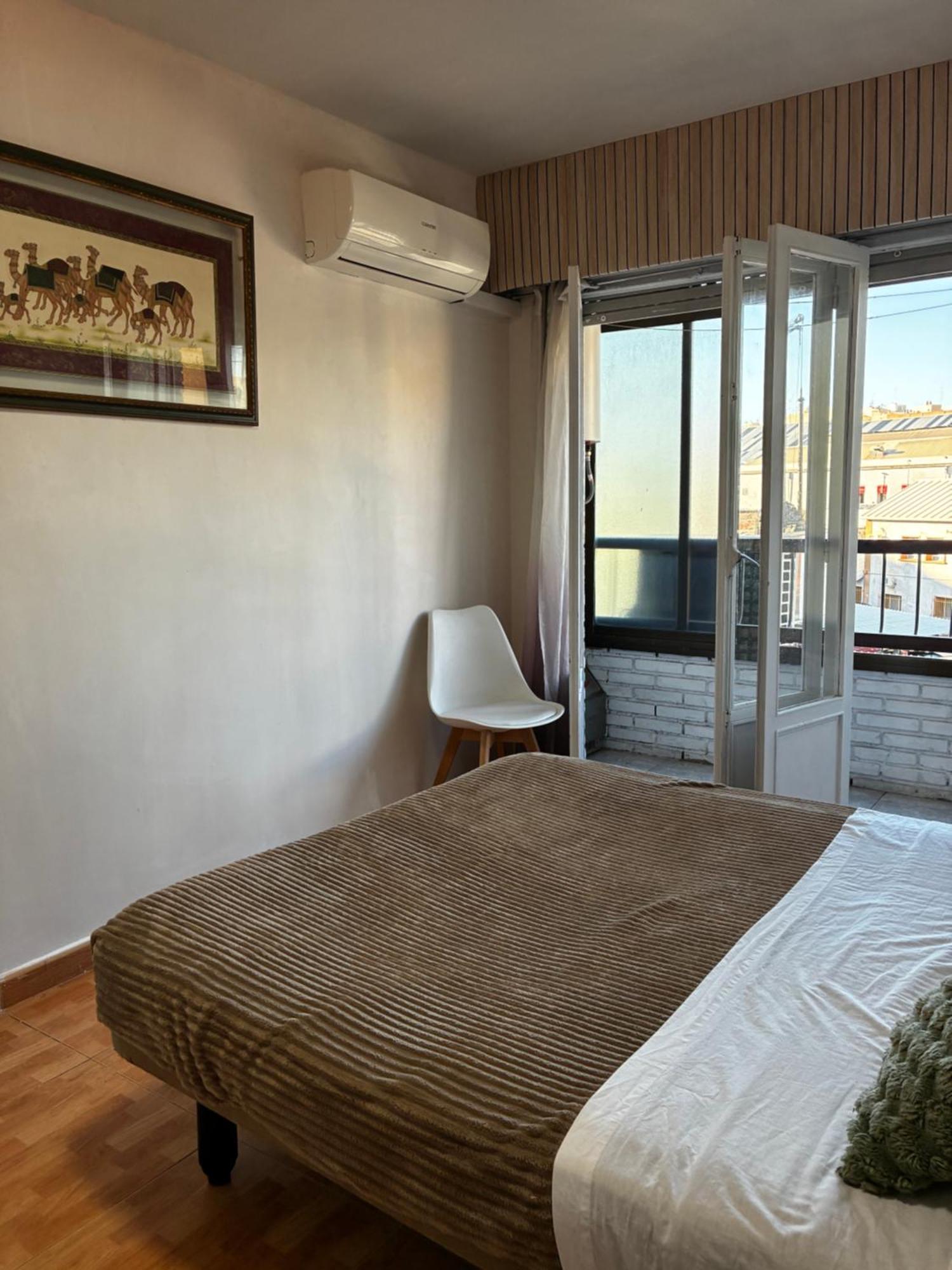 Eve ,estacion Hospedagem domiciliar Alicante