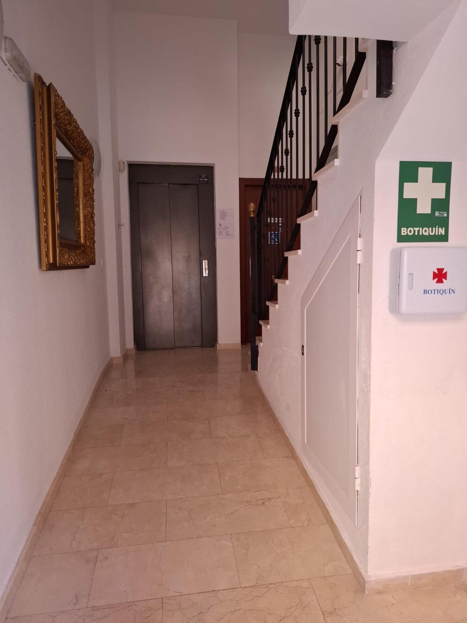 Apartment Centrum 4 *