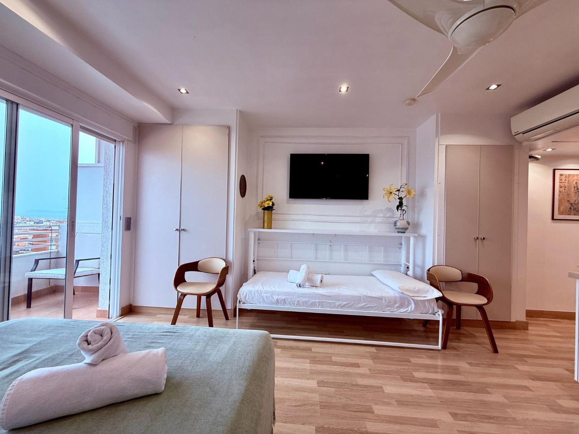 Apartment Riscal 9 By United Renters