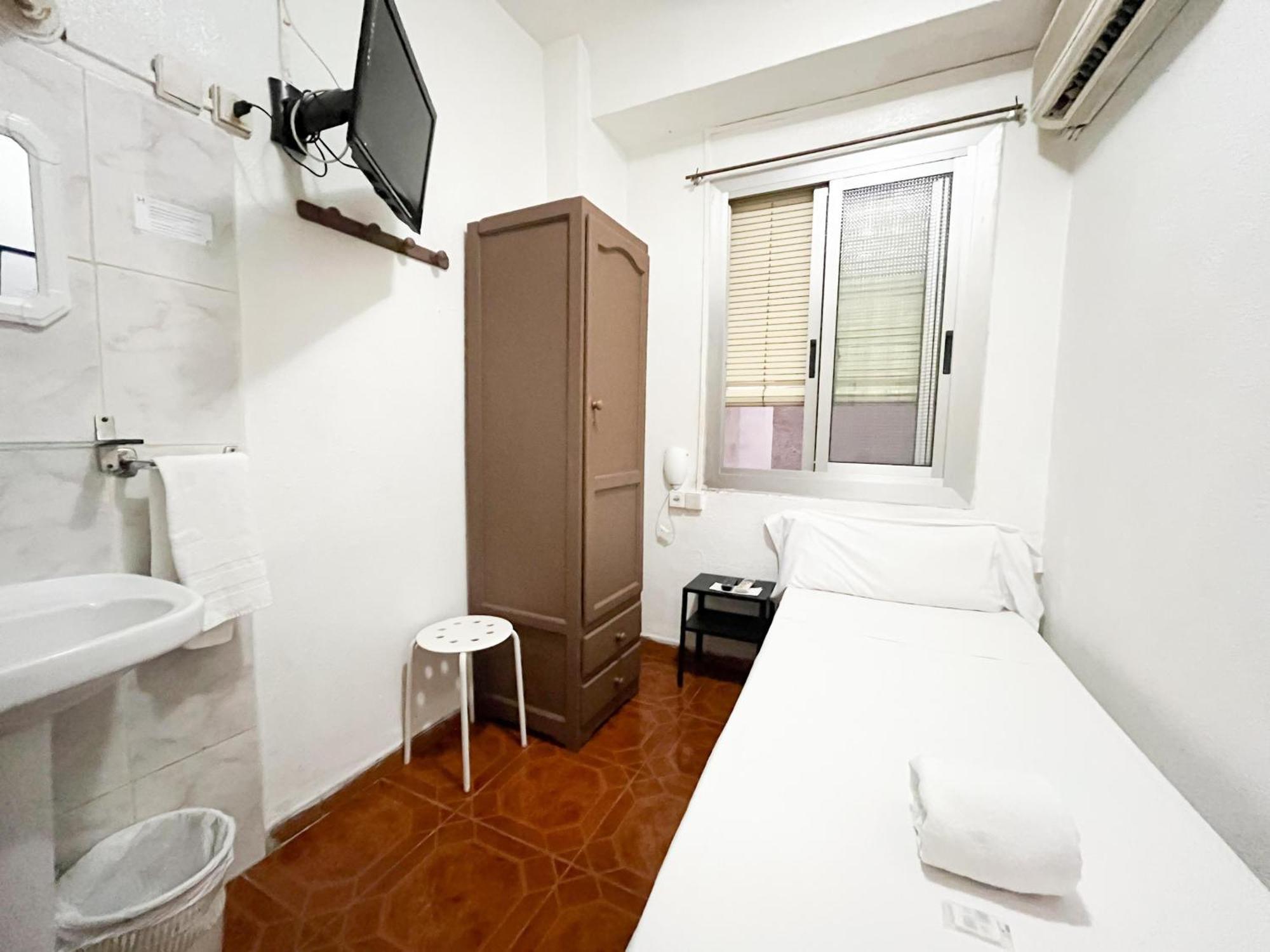 Latic Guest house *