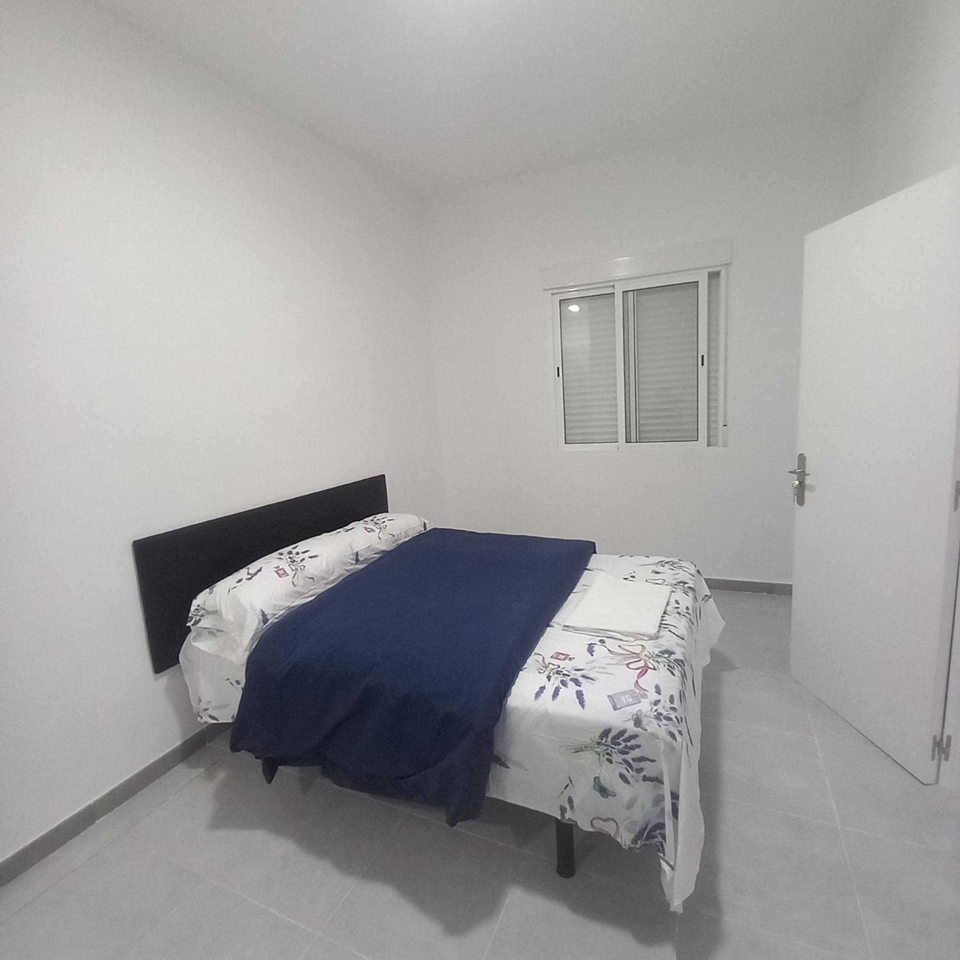 Emma Lovely With Private Bathroom Accommodatie bij particulieren *