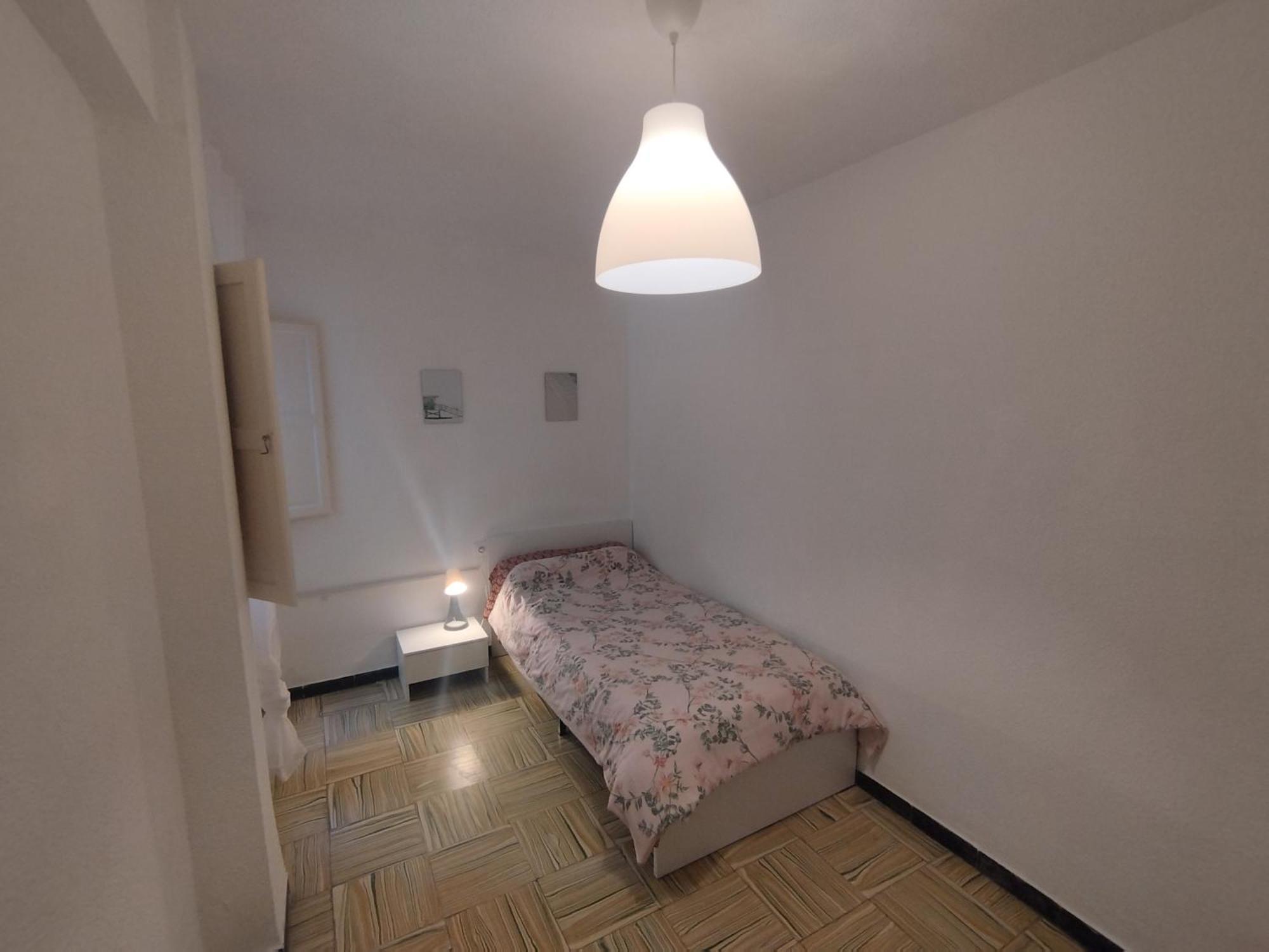 In Shared Homestay Alicante