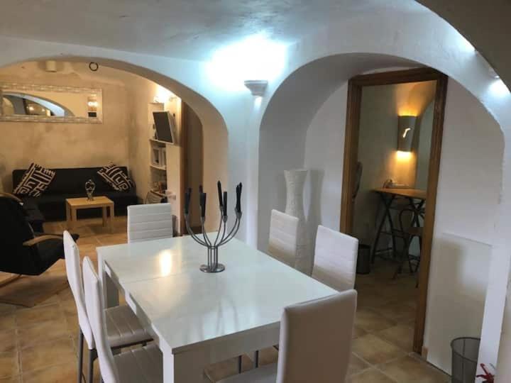 Villa Cave House With 3 Bedrooms *