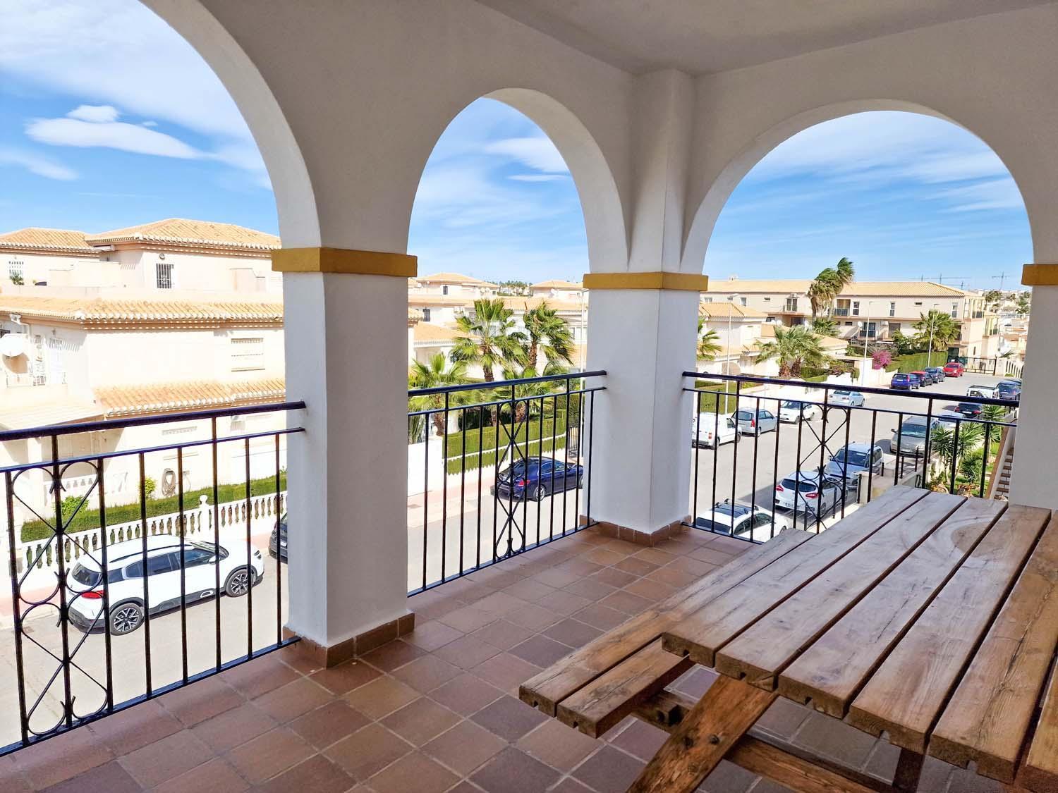 On Floor, With Big Terrace * Alicante