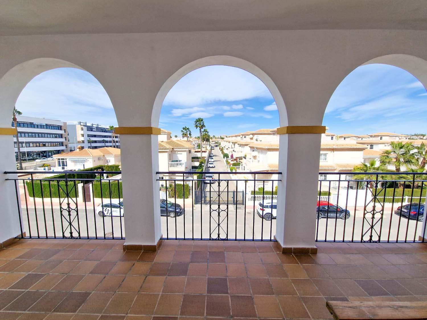 On Floor, With Big Terrace Apartment Alicante