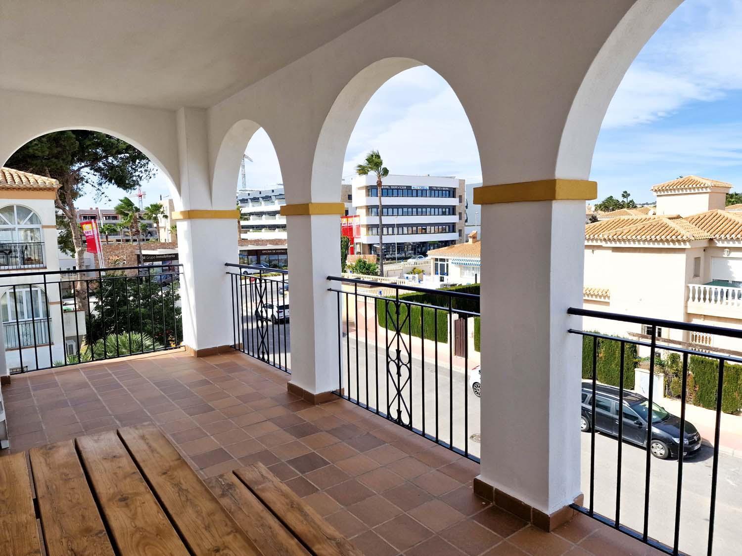 On Floor, With Big Terrace Alicante