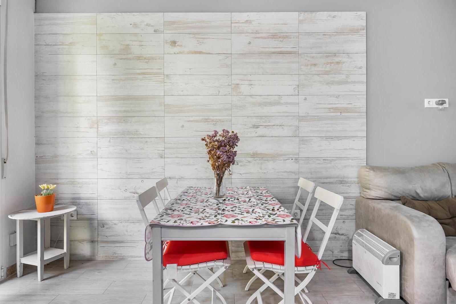 Modern & Bright Loft Near Market *