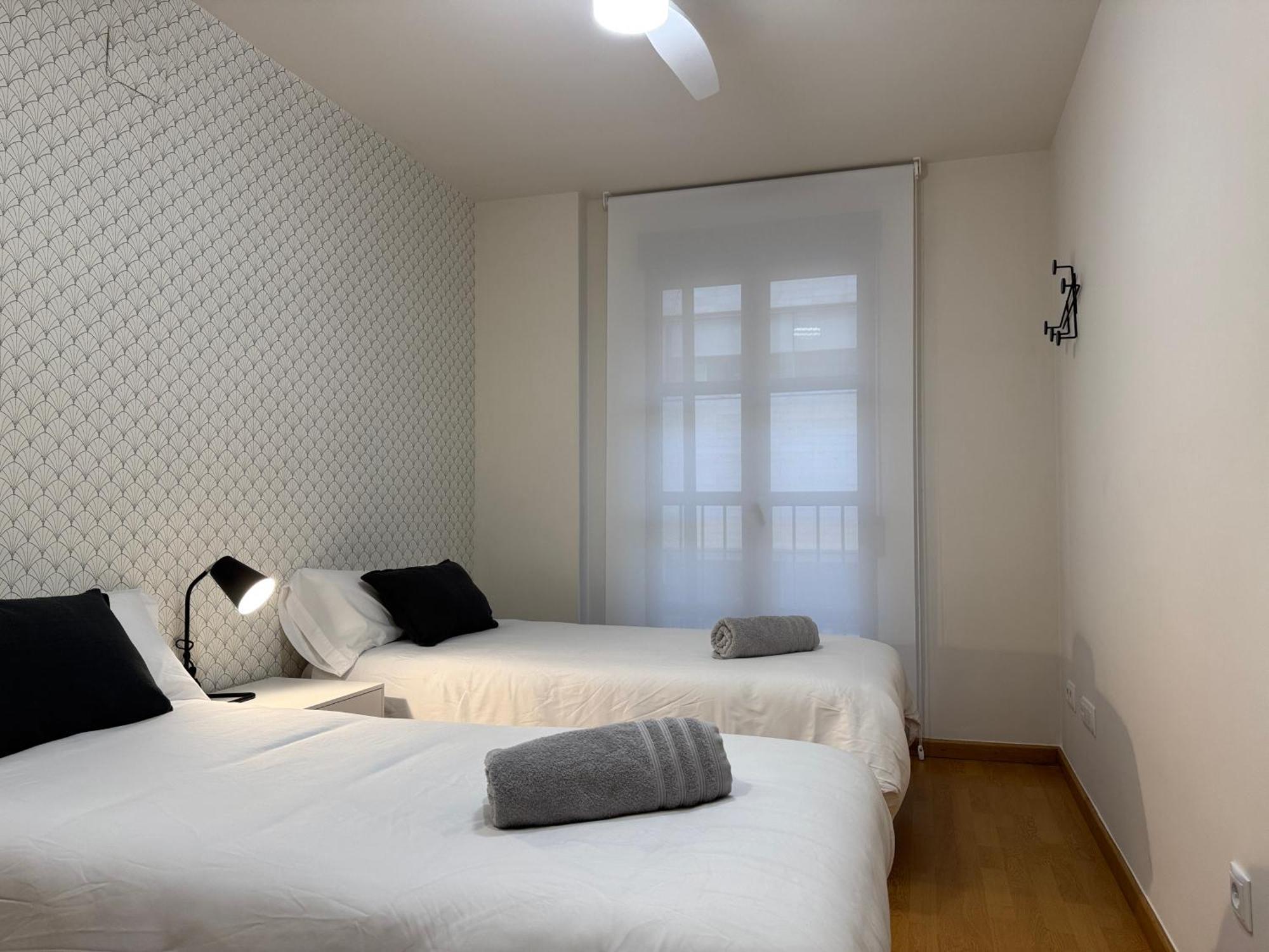 Wonderful Next To The Hall Alicante
