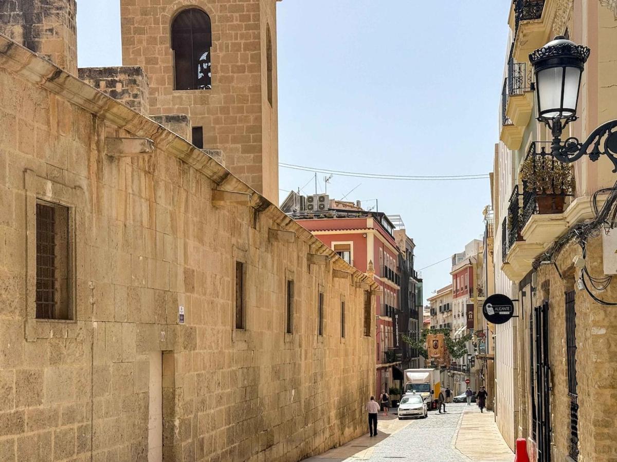 Santa Maria Gema En El Casco Antiguo * Alicante