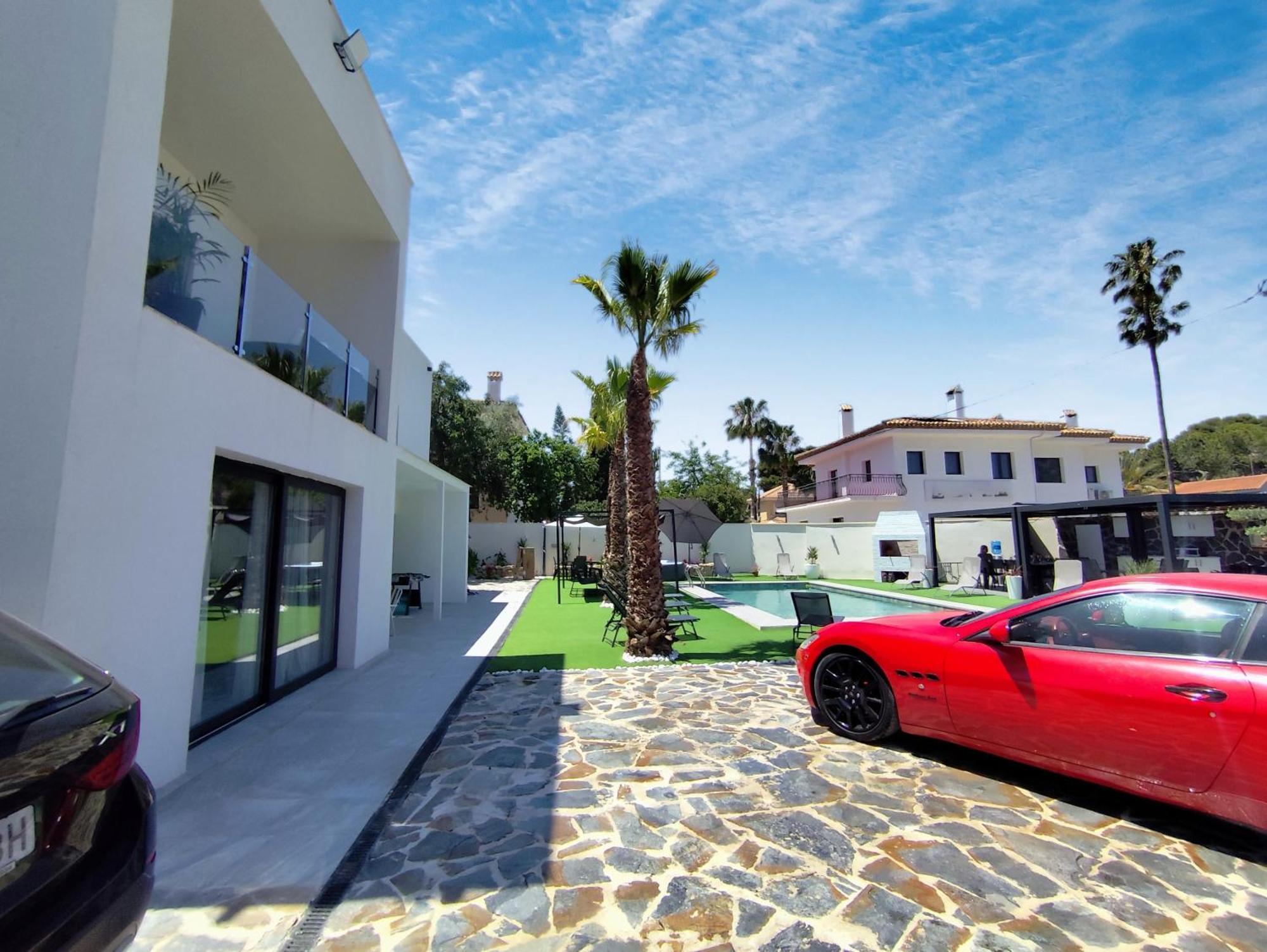 Mediterranean Moon House *