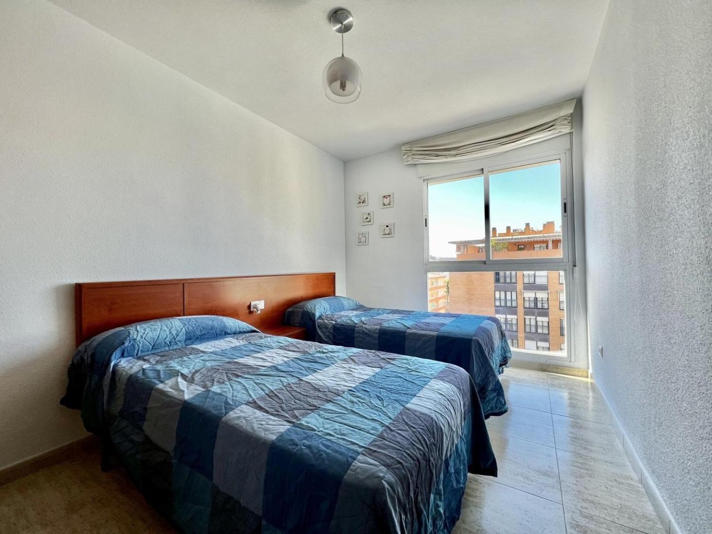 Apartment Spacious Near Plaza America Alicante