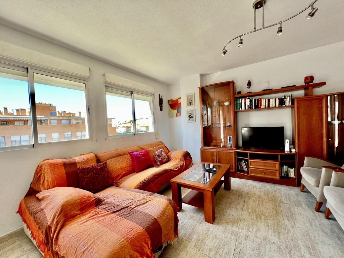 Spacious Near Plaza America *