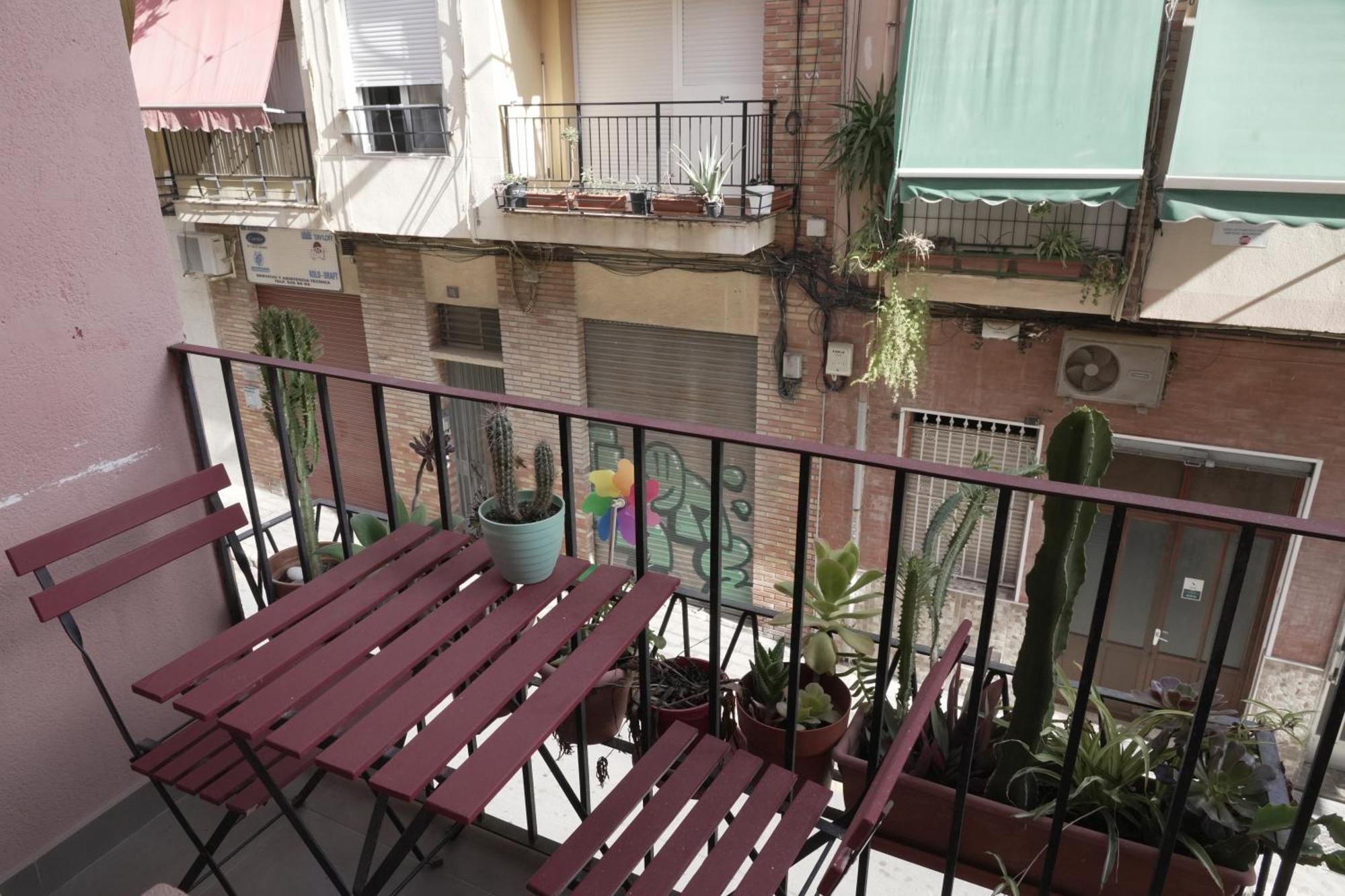 Piso Con Balcon En Apartment *