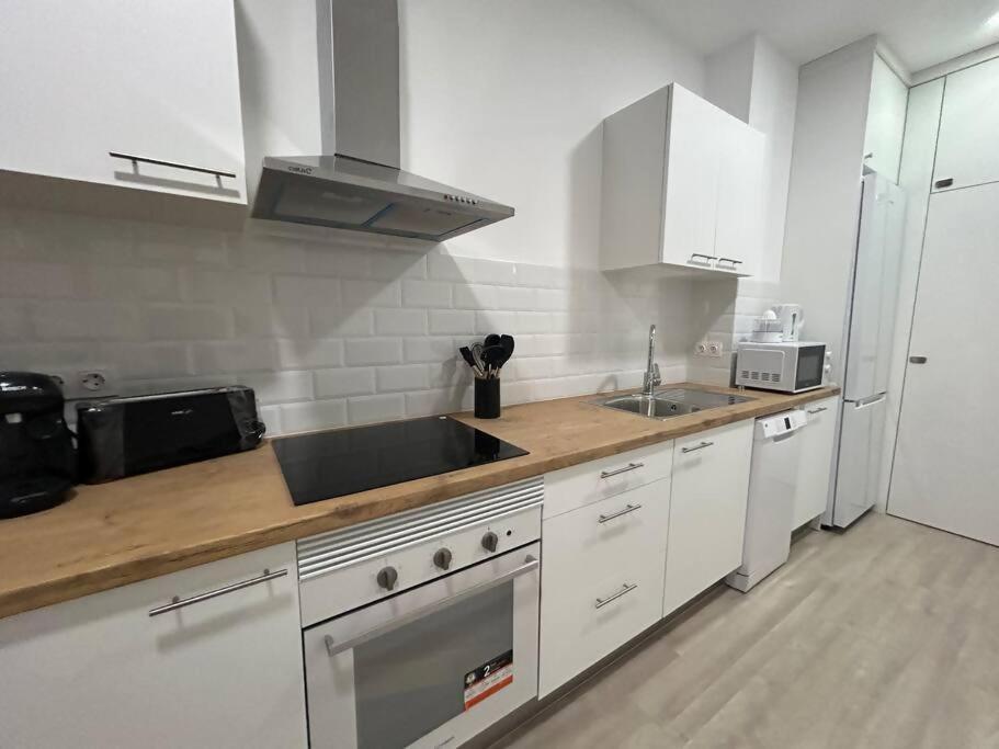 Santa Faz Aire Acondicionado En 3 Bedrooms Apartamento