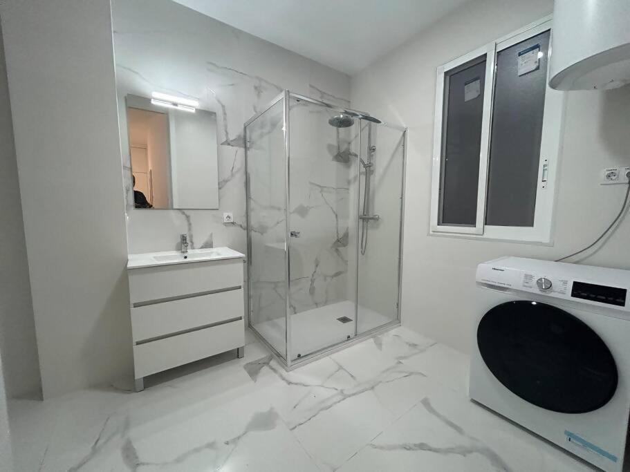 Santa Faz Aire Acondicionado En 3 Bedrooms *