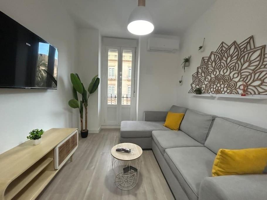 Santa Faz Aire Acondicionado En 3 Bedrooms Apartamento