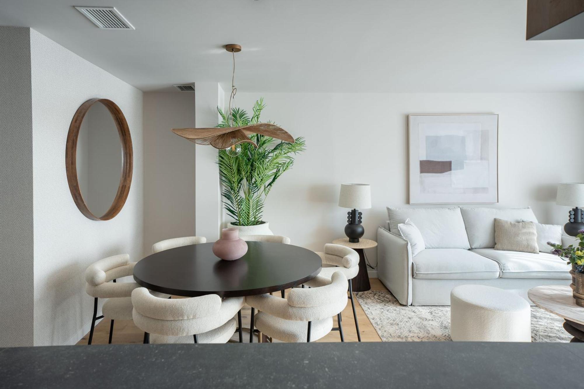 Apartment Monumental By Manlia *