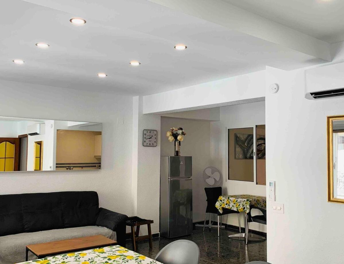 Alicante, Rue Pietonne ,plage, Climatisation Apartment *