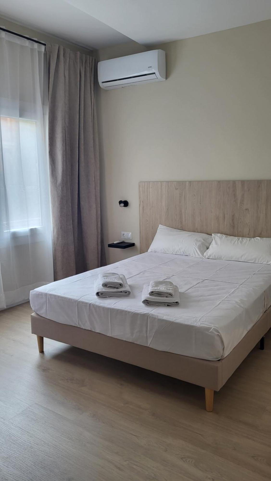 Charming Room With Private Bathroom Homestay