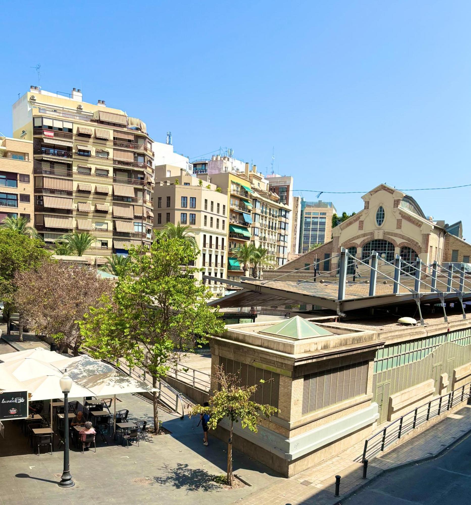 Parking & Patio, Design Centro *
