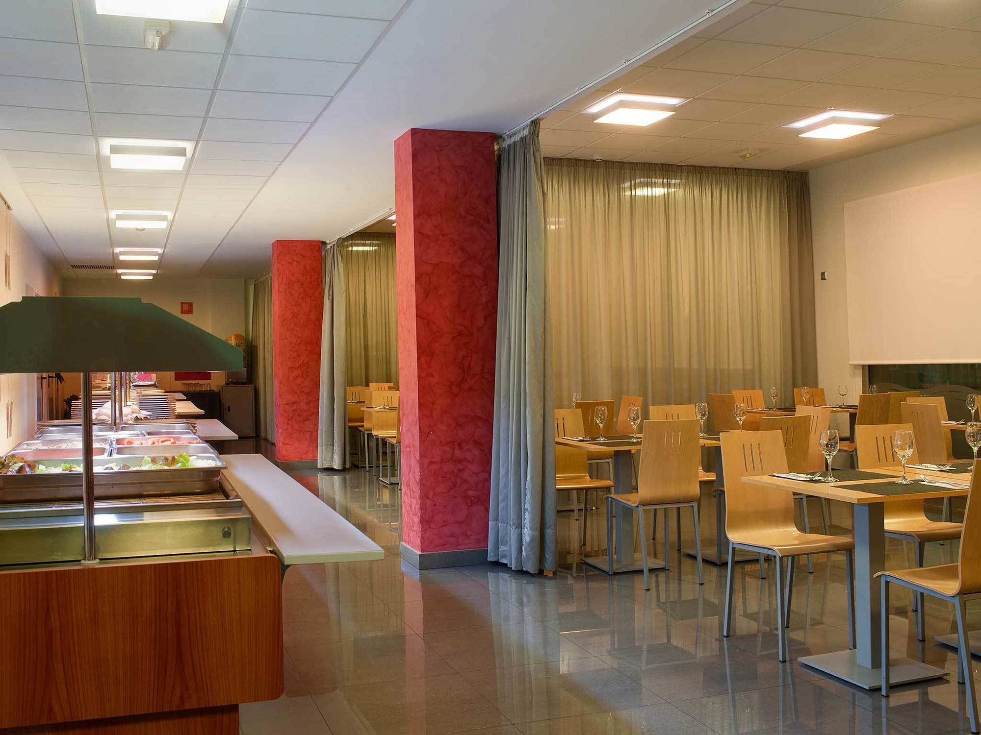 Aparthotel Hills 4*