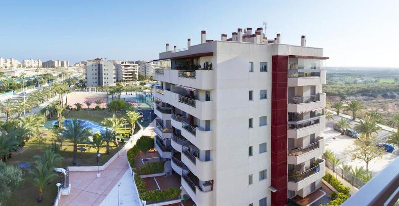 Hotel Arenales Playa *