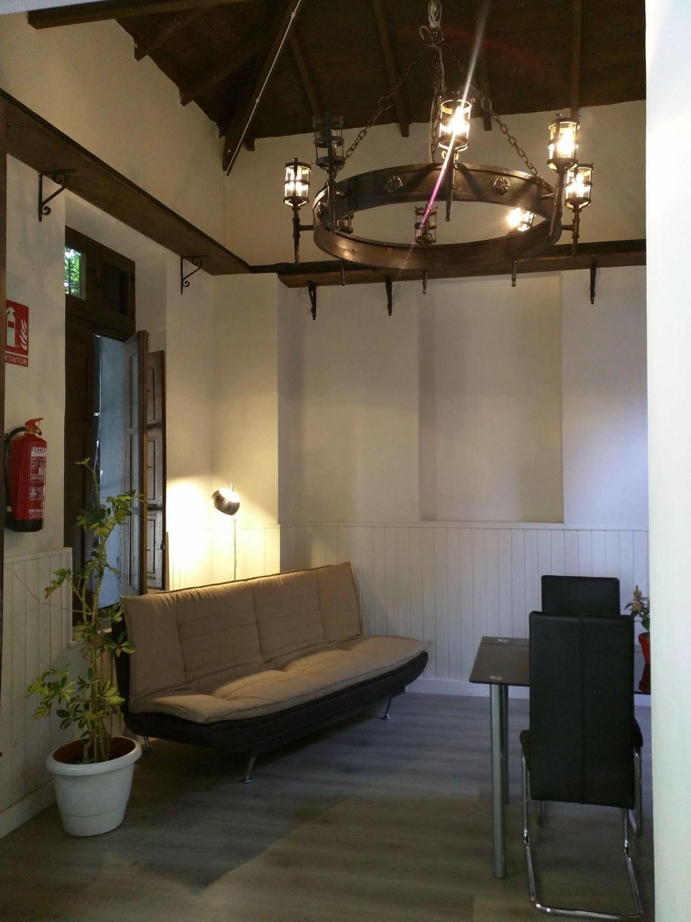 Albergue Nwt Paradise Urban
