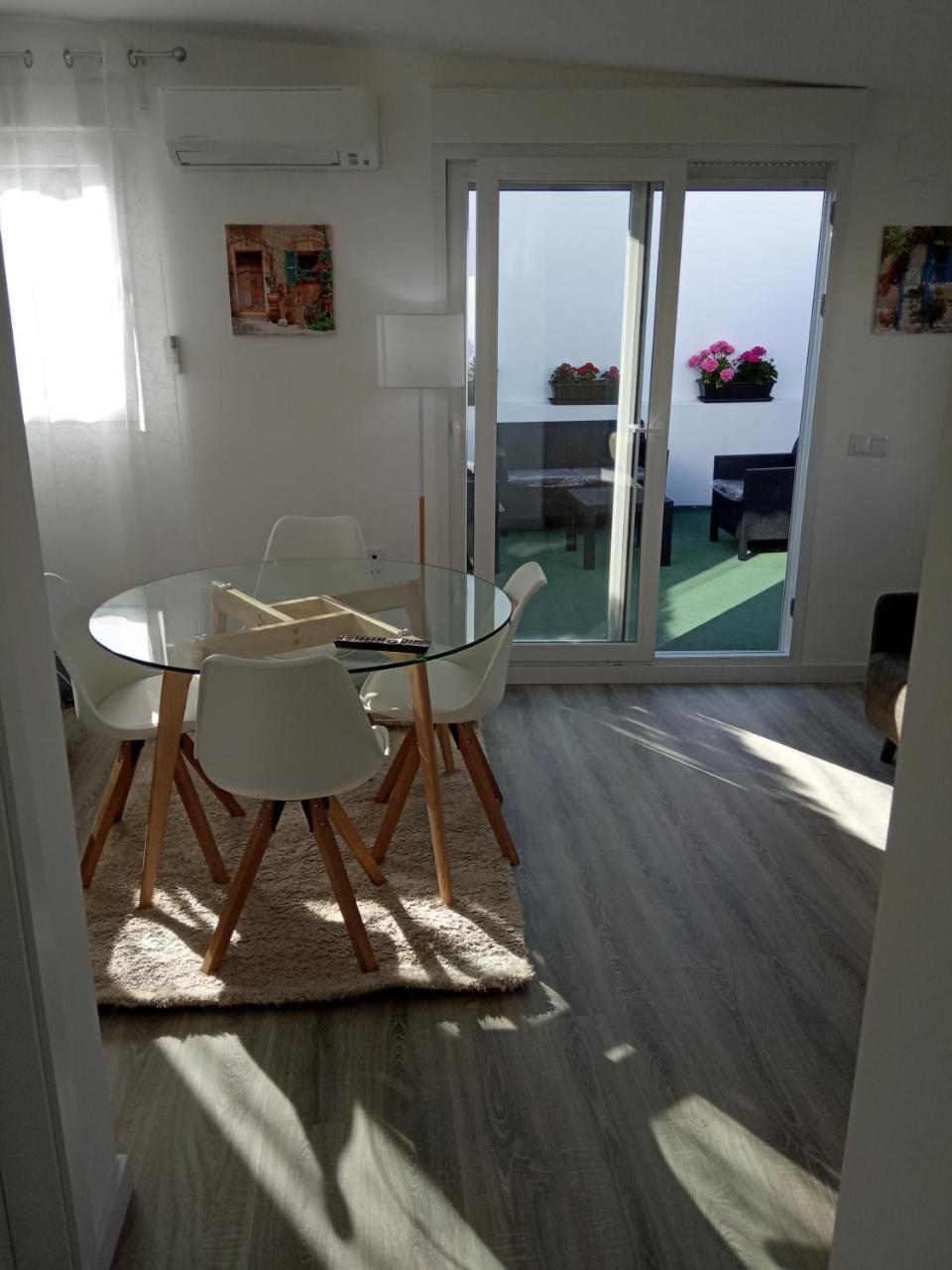 Aparthotel Center 2*