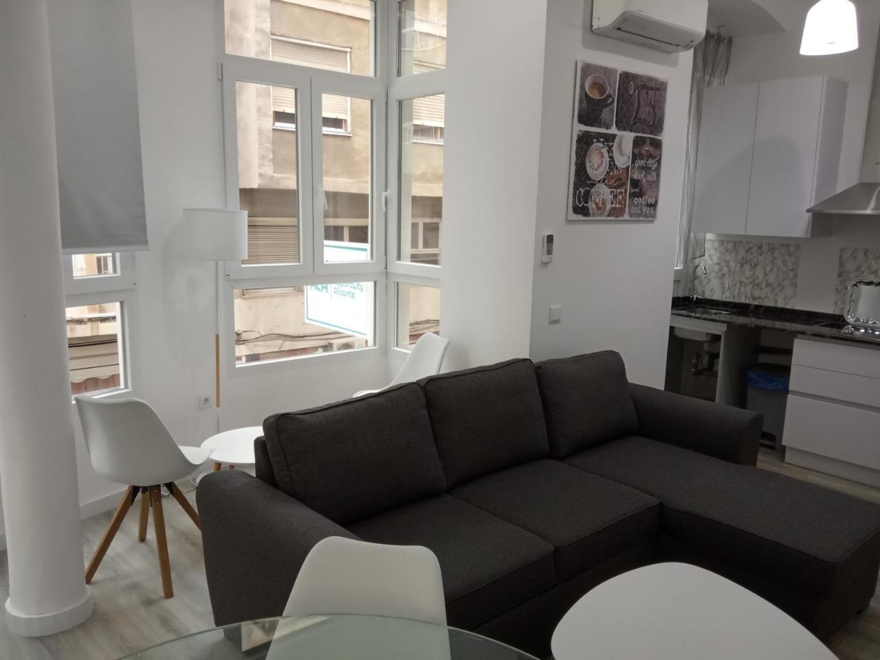 Aparthotel Center 2*
