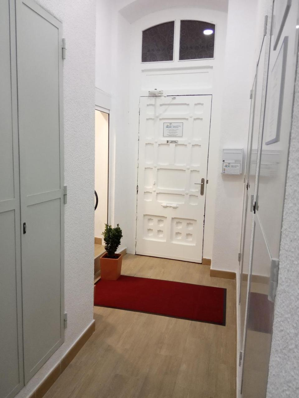 Center 2*