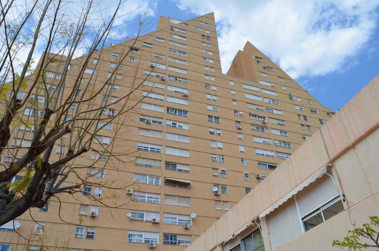 Piramide Complex * Alicante