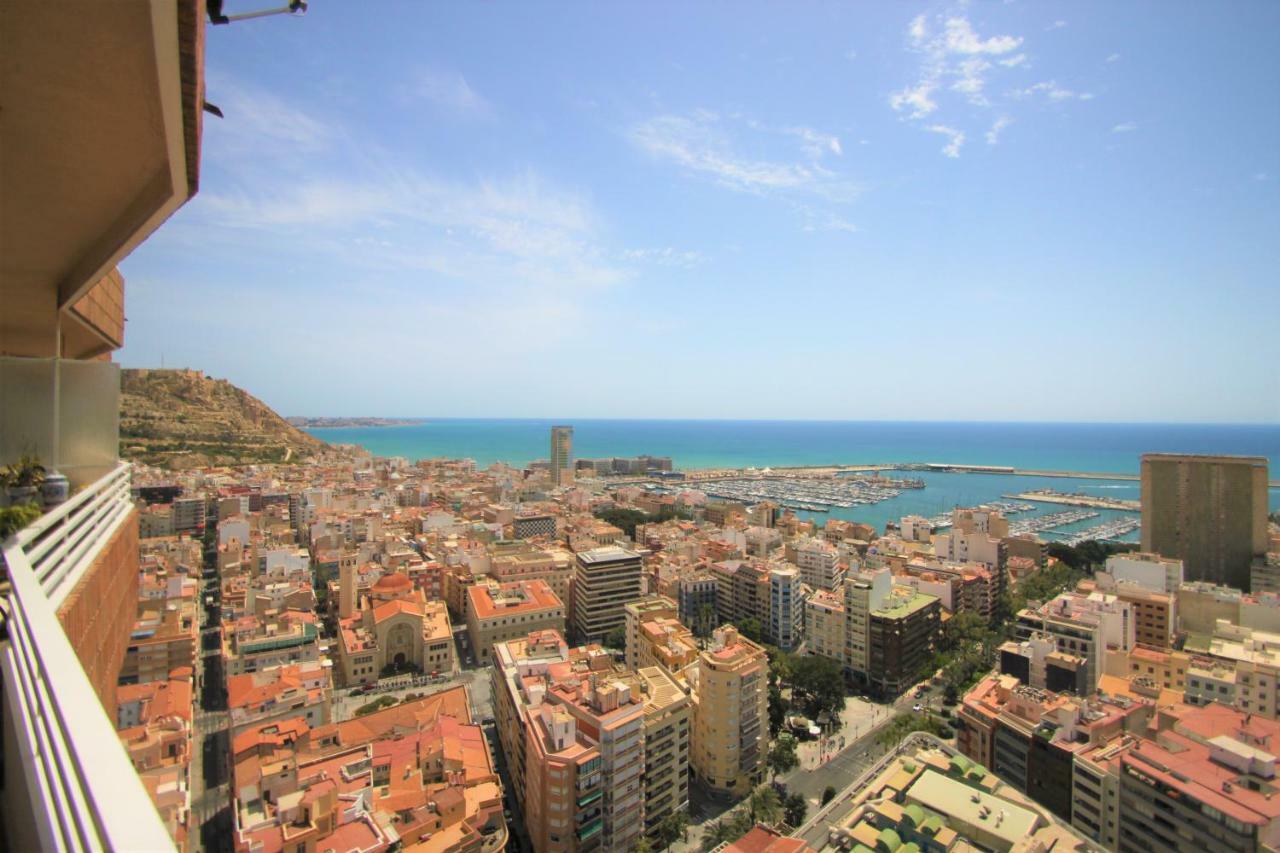 Estudio Casaturis Con Vistas Al Mar Desde La Planta 27. Apartment Alicante