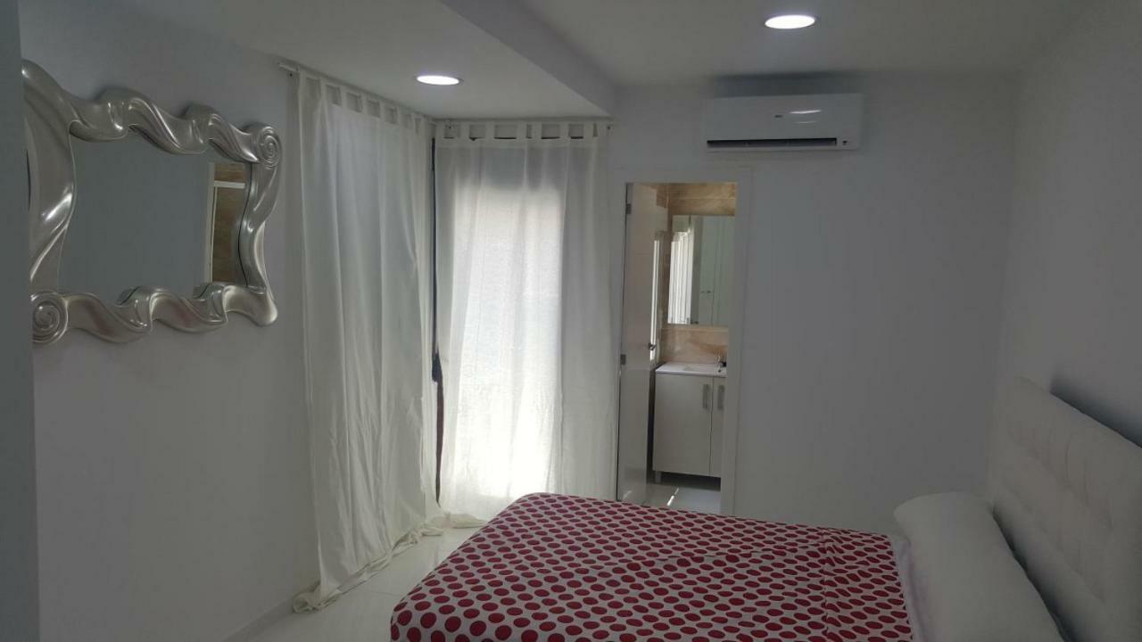 Apartment White *