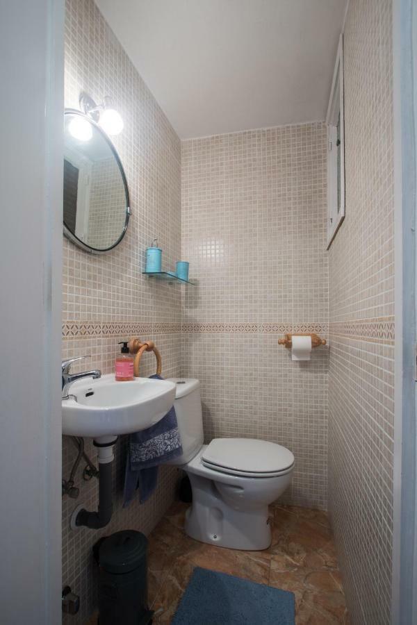 And Side Apartment *