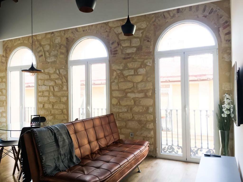 Apartment Old & *
