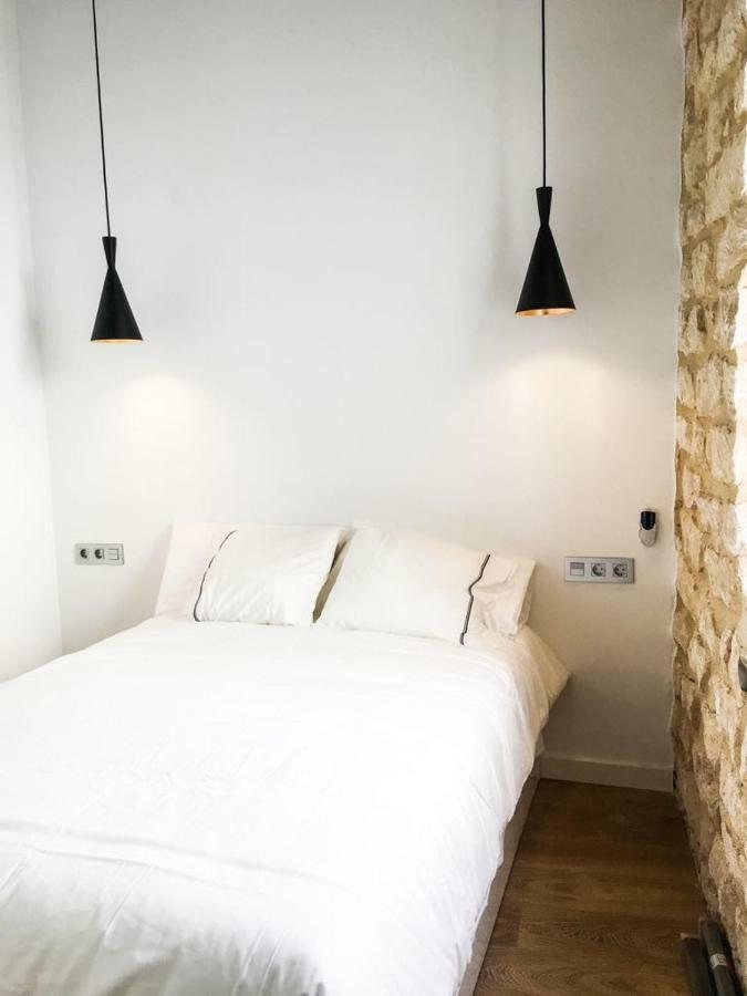 Old & Apartment *
