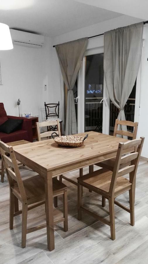 Rivera Apartment *