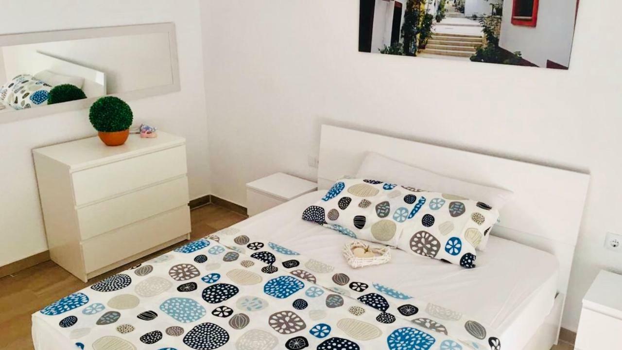 Boutique By The Sea Huoneisto