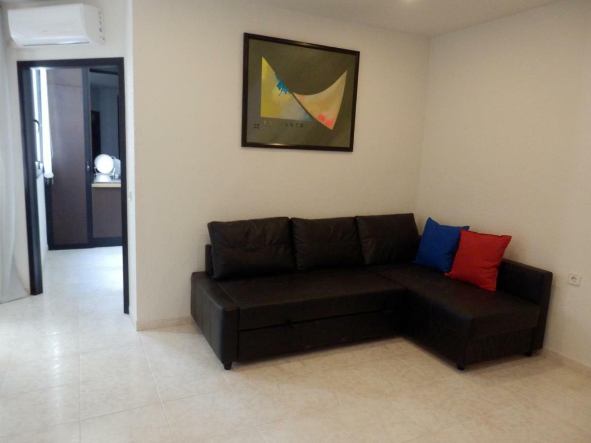 3 Calle Donoso Cortes *