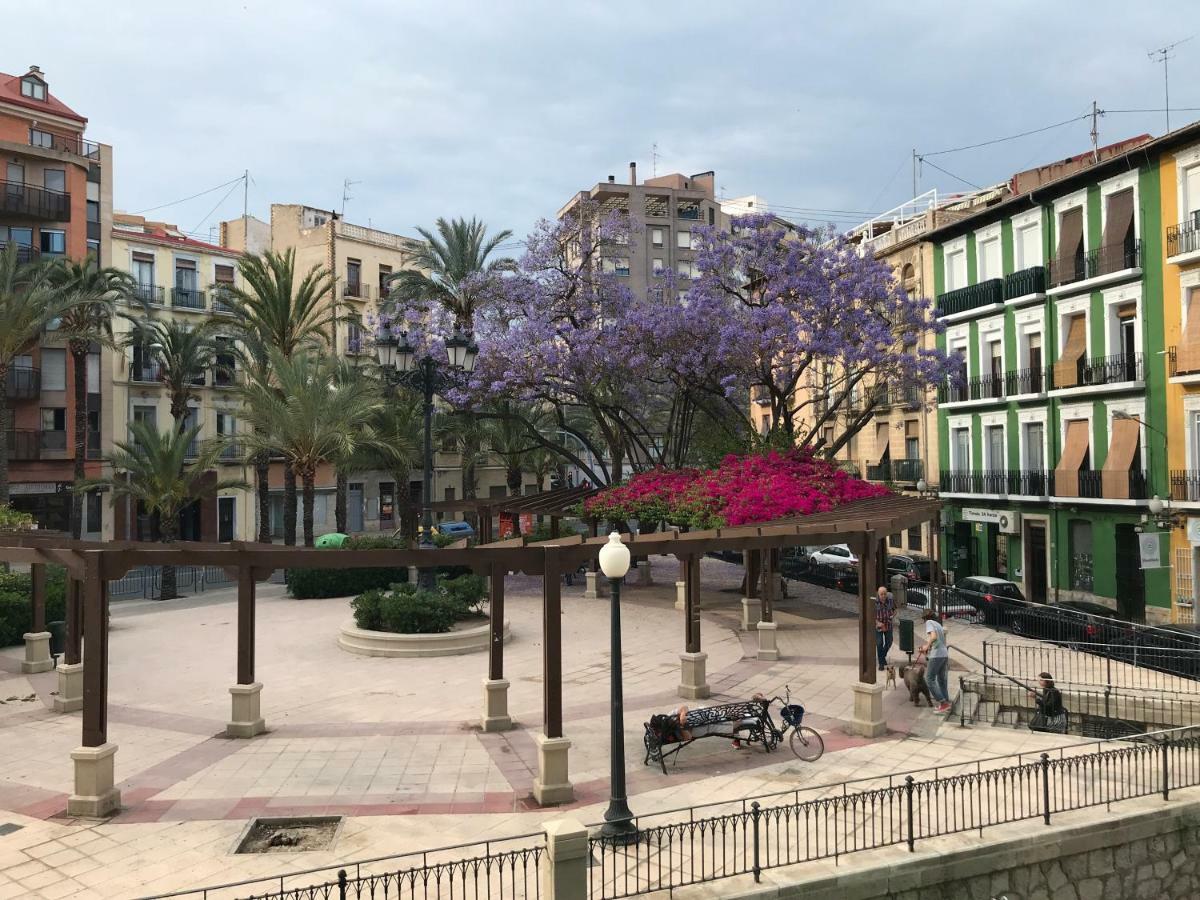 Huoneisto La Casa De Espejos Alicante