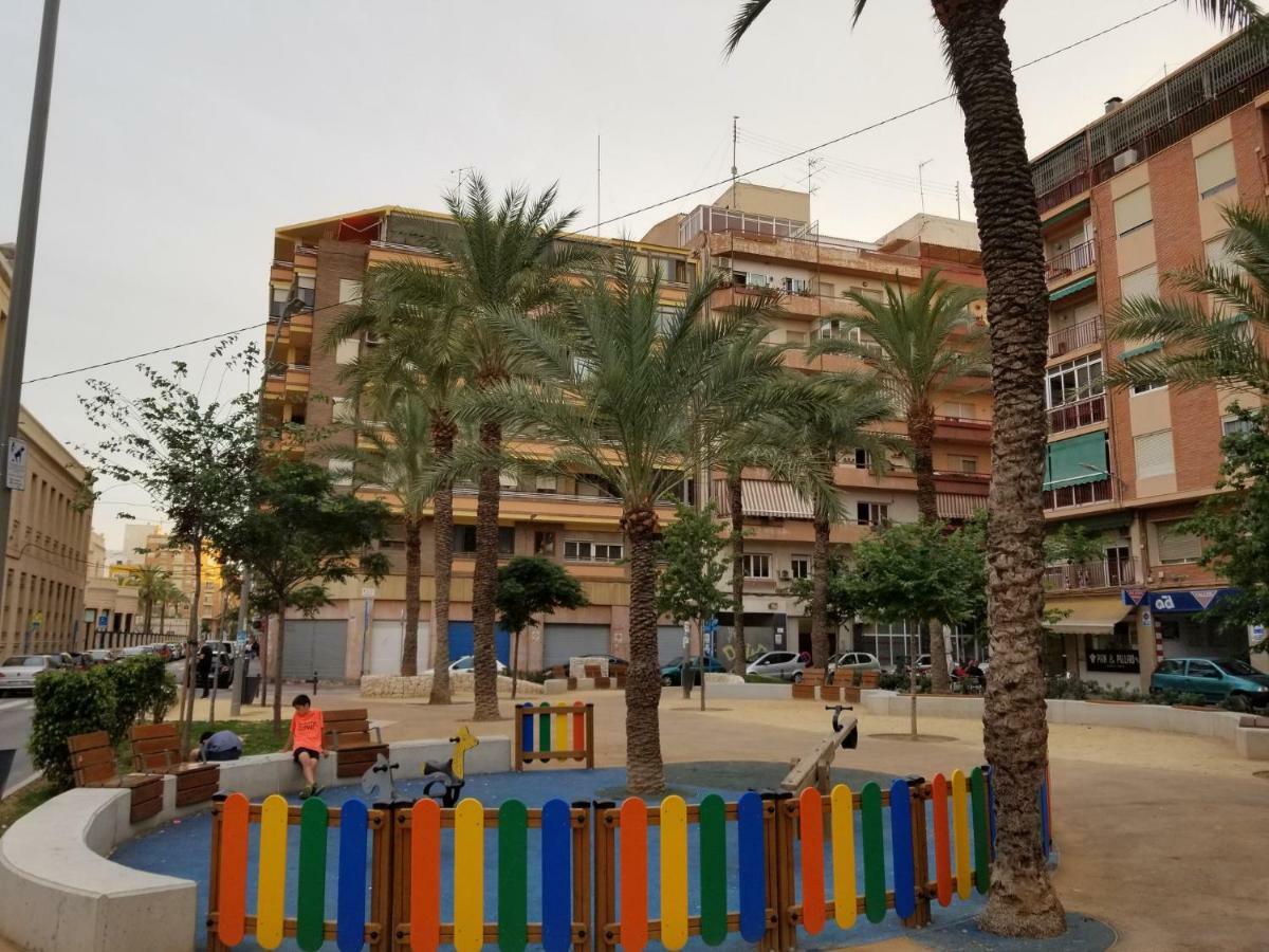 Calle Arquitecto Vidal * Alicante