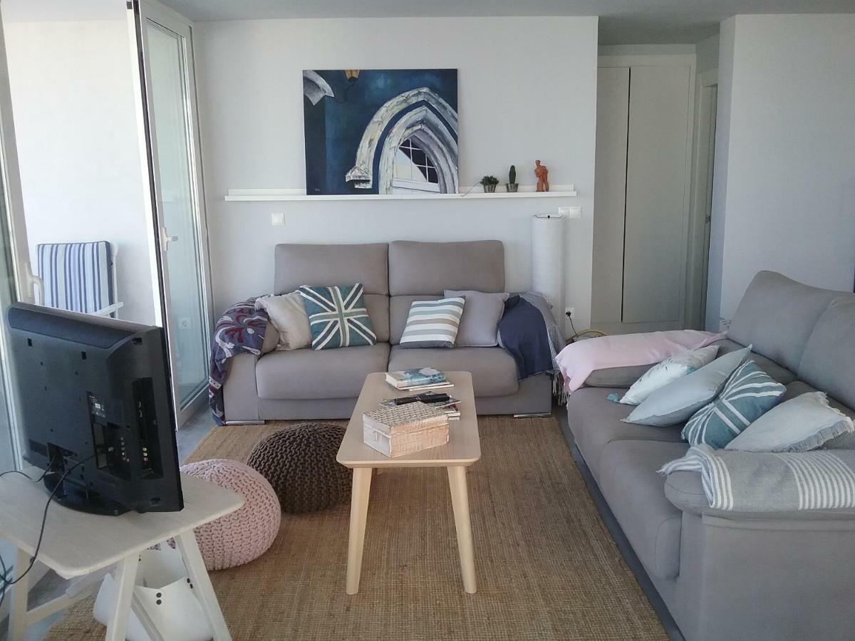 Precioso Apartamento En Frente De La Playa Huoneisto *